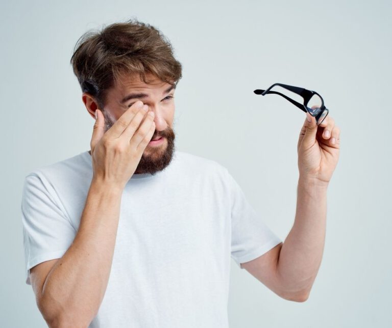 Dry Eye Treatment Solutions Offered by Optometrists